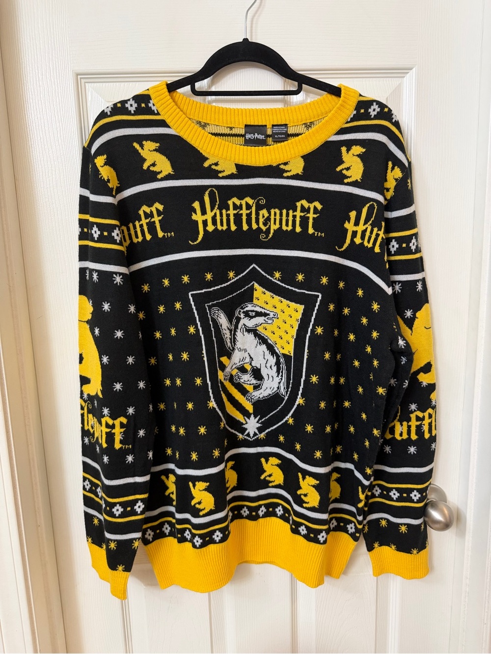 ✨Harry Potter Sweater Hufflepuff Black and Yellow Crewneck Sweater